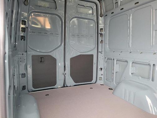2025 Mercedes-Benz Sprinter 2500 Standard Roof