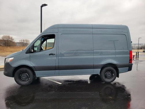 2025 Mercedes-Benz Sprinter 2500 Standard Roof