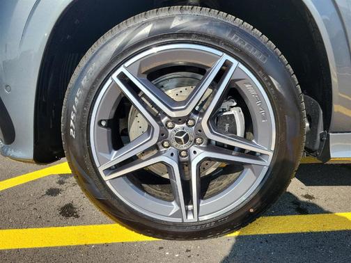 2025 Mercedes-Benz GLS 450 4MATIC