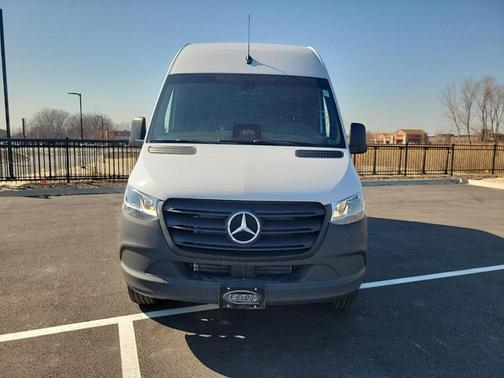 2025 Mercedes-Benz Sprinter 2500 Standard Roof