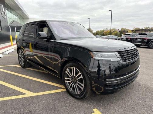 2023 Land Rover Range Rover P530 SE