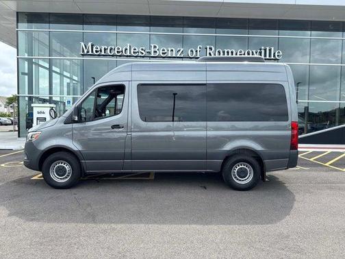 2024 Mercedes-Benz Sprinter 2500 144 WB Standard Roof Passenger