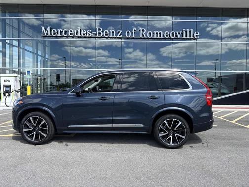 Blue 2023 Volvo XC90 B6 Plus 7-Seater