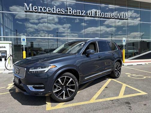 Blue 2023 Volvo XC90 B6 Plus 7-Seater