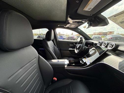 Verde 2026 Mercedes-Benz GLC 300 Base 4MATIC