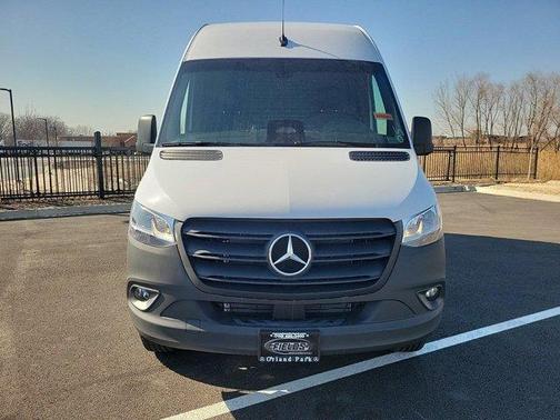 2025 Mercedes-Benz Sprinter 2500 Standard Roof