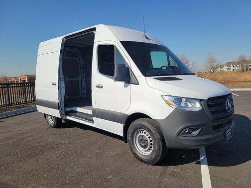 2025 Mercedes-Benz Sprinter 2500 Standard Roof