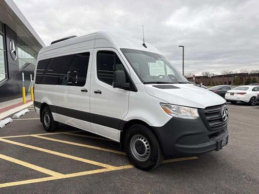 2025 Mercedes-Benz Sprinter 2500 144 WB Standard Roof Passenger