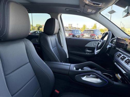 2026 Mercedes-Benz GLS 450