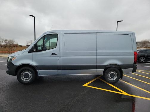 2025 Mercedes-Benz Sprinter 2500 Standard Roof