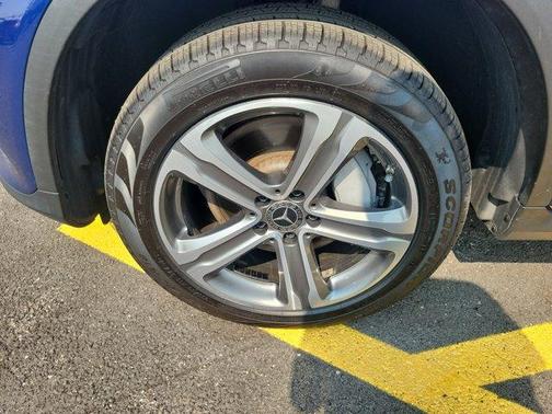 2018 Mercedes-Benz GLC 300 Base 4MATIC