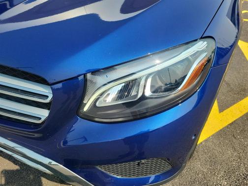 2018 Mercedes-Benz GLC 300 Base 4MATIC
