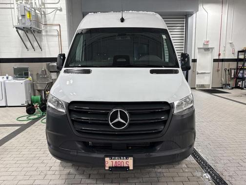2025 Mercedes-Benz Sprinter 2500 