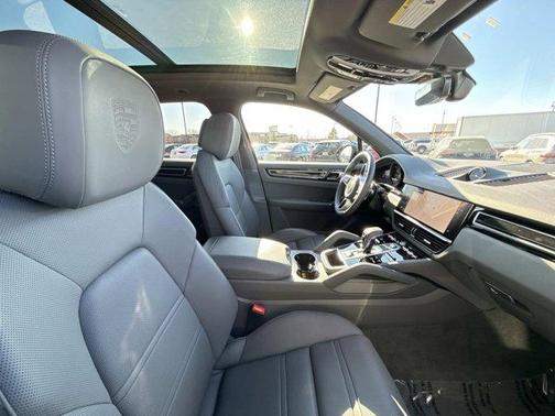 2023 Porsche Cayenne 