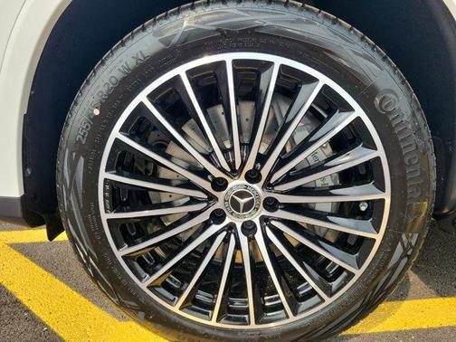2025 Mercedes-Benz GLC 300 Base 4MATIC