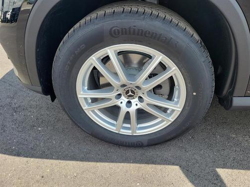 2025 Mercedes-Benz GLC 300 Base 4MATIC