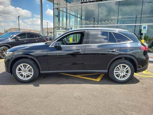 2025 Mercedes-Benz GLC 300 Base 4MATIC