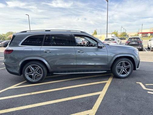 2026 Mercedes-Benz GLS 450 