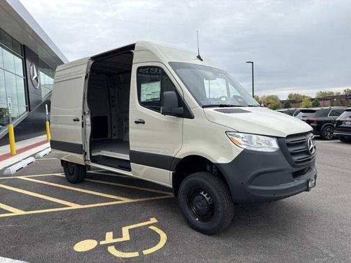 2026 Mercedes-Benz Sprinter 2500 Standard Roof