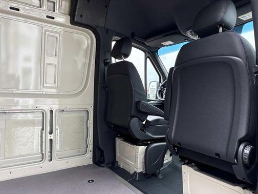 2026 Mercedes-Benz Sprinter 2500 Standard Roof
