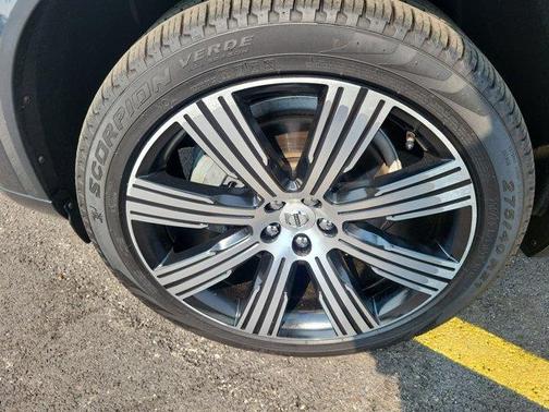 2022 Volvo XC90 T6 Inscription 6 Passenger