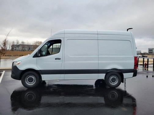 2025 Mercedes-Benz Sprinter 2500 Standard Roof