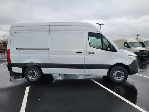 2025 Mercedes-Benz Sprinter 2500 Standard Roof