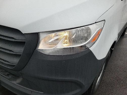 2025 Mercedes-Benz Sprinter 2500 Standard Roof