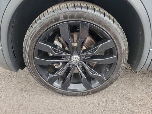 2021 Volkswagen Tiguan 2.0T SE R-Line Black