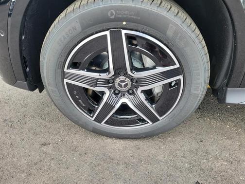 2025 Mercedes-Benz GLC 300 Base 4MATIC