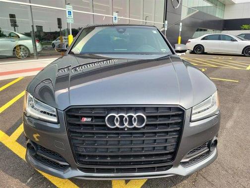 2017 Audi S8 4.0T Plus
