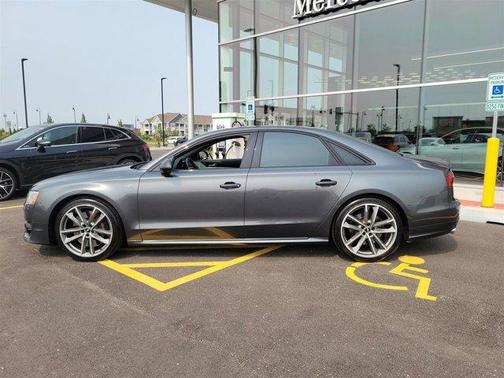 2017 Audi S8 4.0T Plus