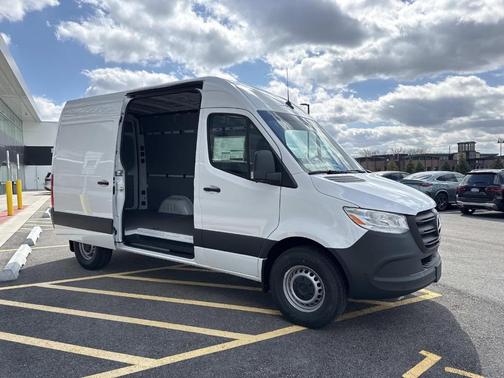 Arctic White 2026 Mercedes-Benz Sprinter 2500 Standard Roof