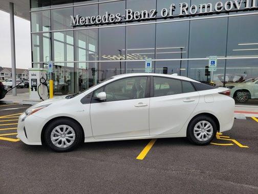 2016 Toyota Prius Two