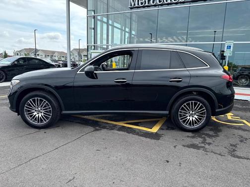 2024 Mercedes-Benz GLC 300 Base 4MATIC