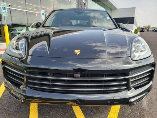 2023 Porsche Cayenne Platinum Edition