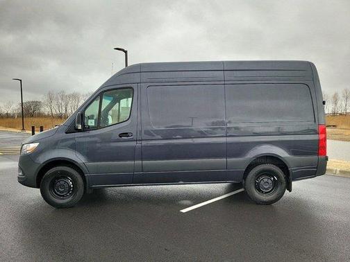 2025 Mercedes-Benz Sprinter 2500 Standard Roof