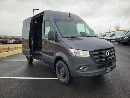 2025 Mercedes-Benz Sprinter 2500 Standard Roof