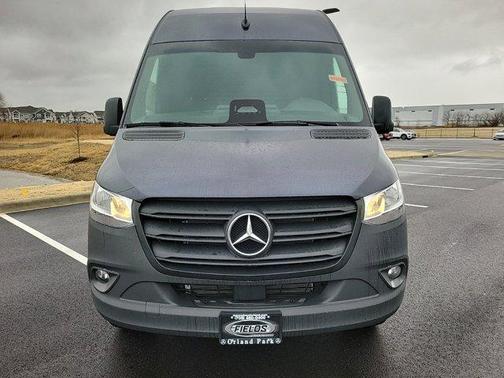 2025 Mercedes-Benz Sprinter 2500 Standard Roof