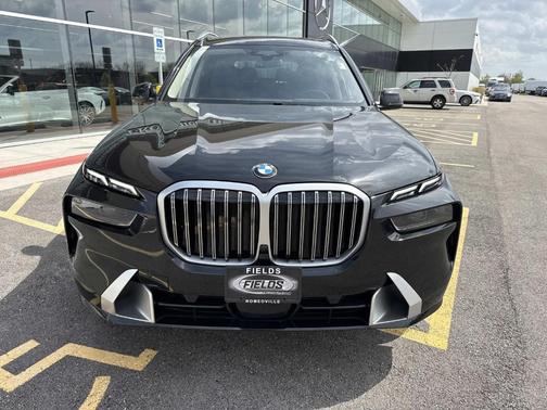 Black Sapphire Metallic 2024 BMW X7 xDrive40i