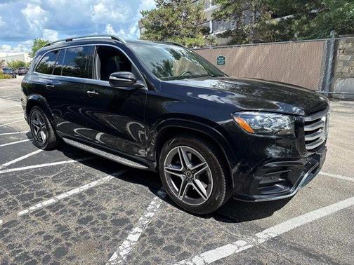 2025 Mercedes-Benz GLS 450 4MATIC