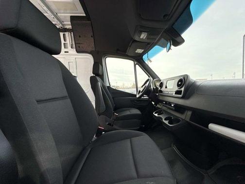 2023 Mercedes-Benz Sprinter 2500 