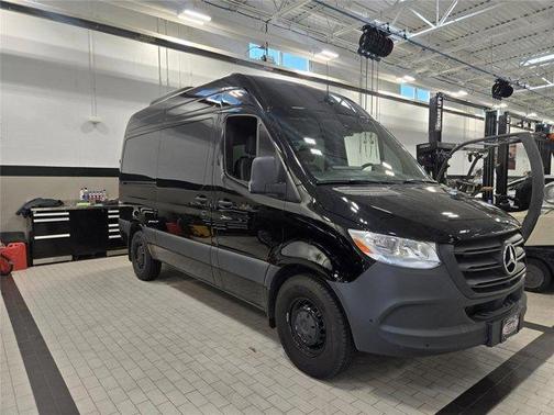 2024 Mercedes-Benz Sprinter 2500 144 WB Standard Roof Passenger