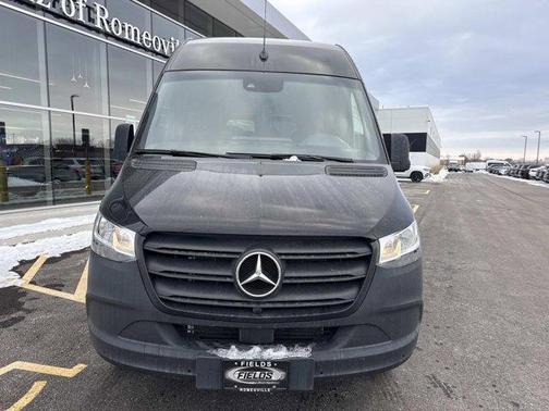2024 Mercedes-Benz Sprinter 2500 144 WB Standard Roof Passenger