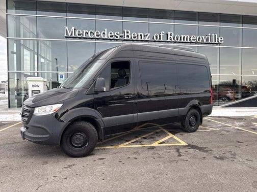 2024 Mercedes-Benz Sprinter 2500 144 WB Standard Roof Passenger