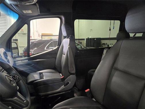 2024 Mercedes-Benz Sprinter 2500 144 WB Standard Roof Passenger