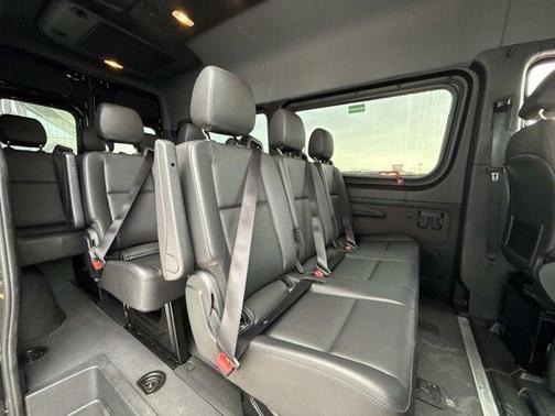 2024 Mercedes-Benz Sprinter 2500 144 WB Standard Roof Passenger
