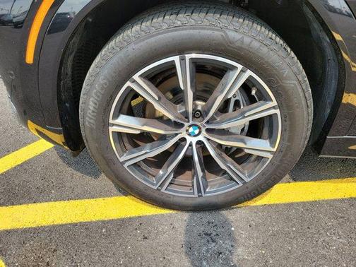 2025 BMW X6 xDrive40i