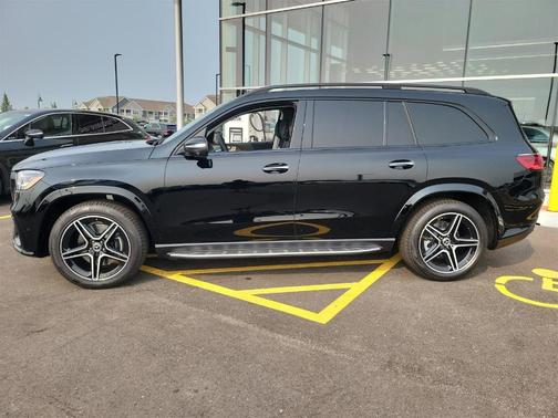2025 Mercedes-Benz GLS 450 4MATIC