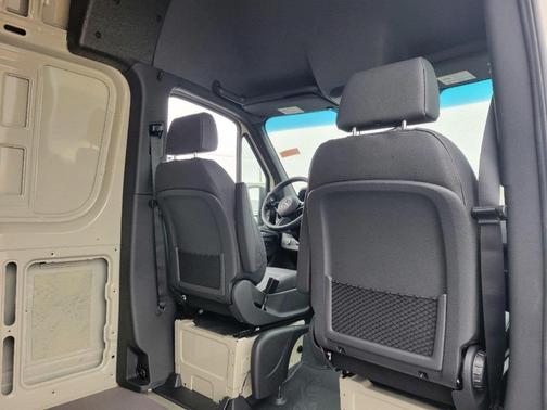 2025 Mercedes-Benz Sprinter 2500 High Roof